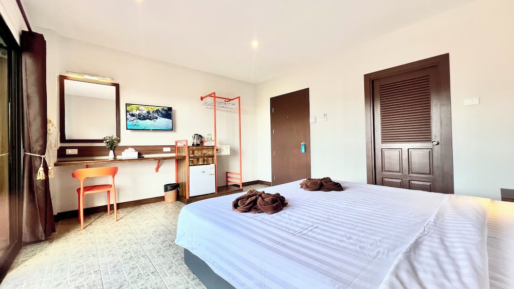 Double Room, 1 King Bed, Balcony, Pool View