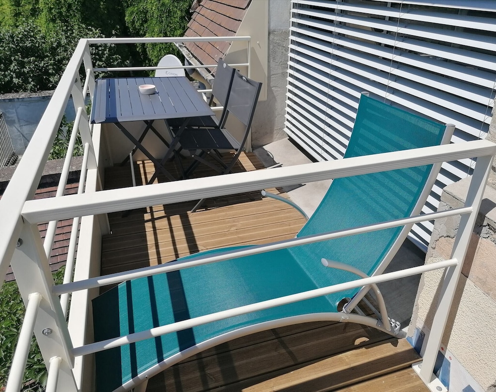 Family Room, Balcony photo 2