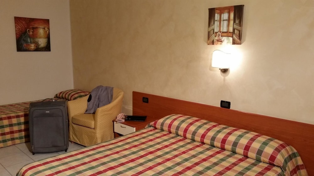 Triple Room - Photo 3