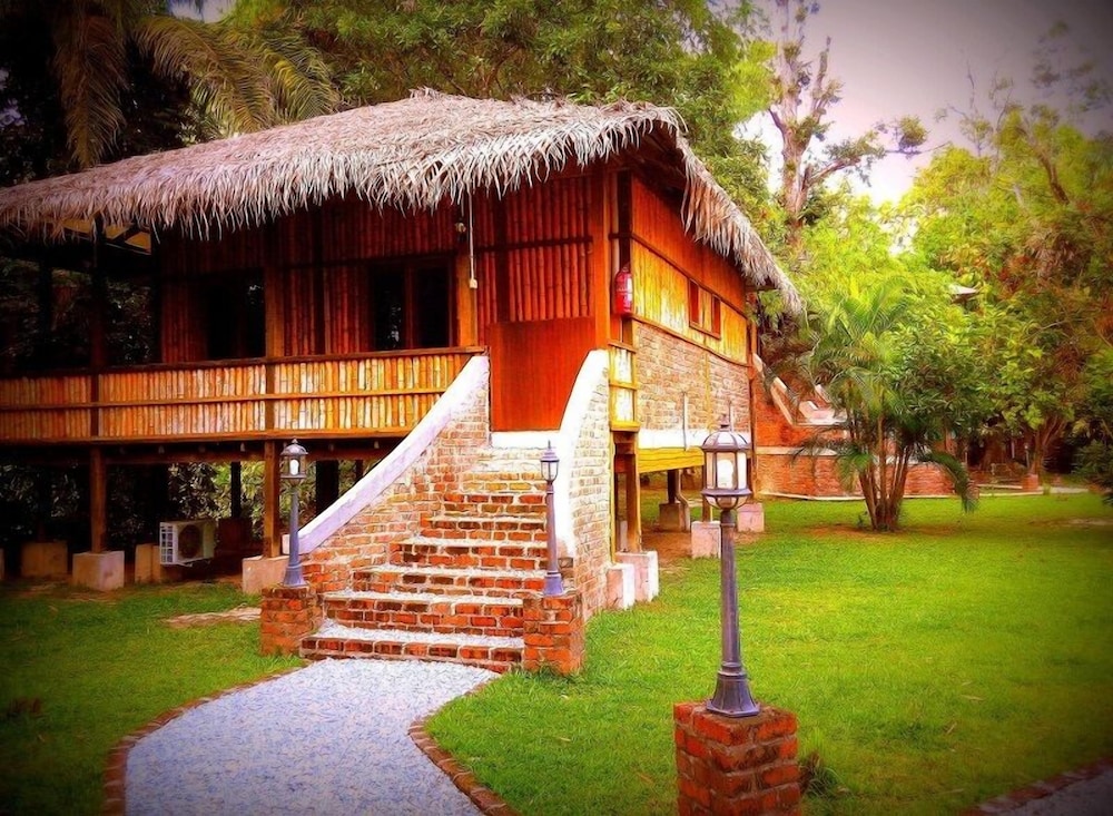 Deluxe Villa, Hot Tub, River View