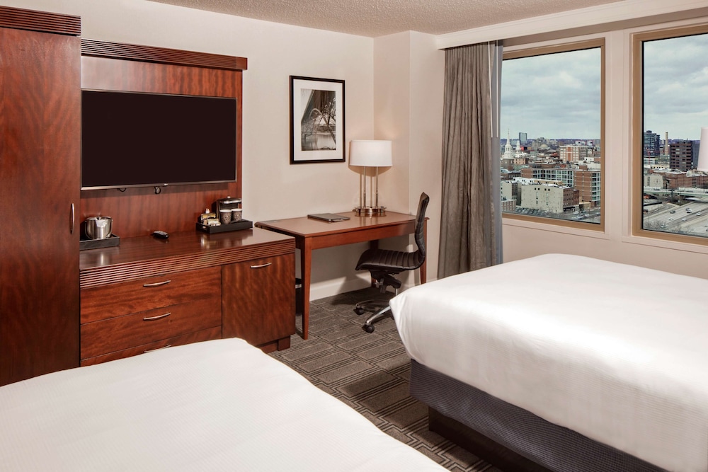 Classic Room, 2 Queen Beds, Accessible, Bathtub (Mobility & Hearing) photo 3
