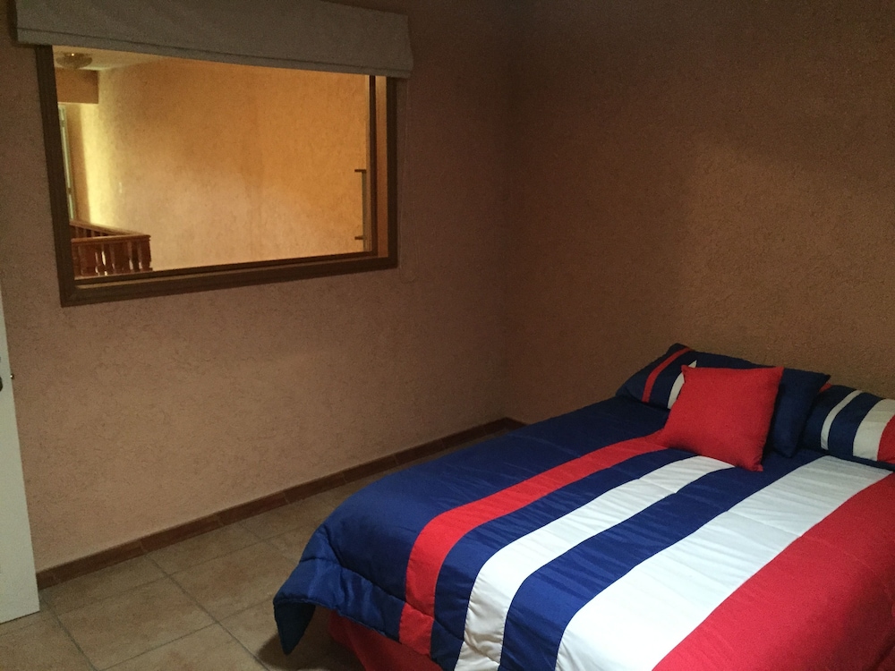 Traditional House, Multiple Beds, Non Smoking, Garden View photo 1