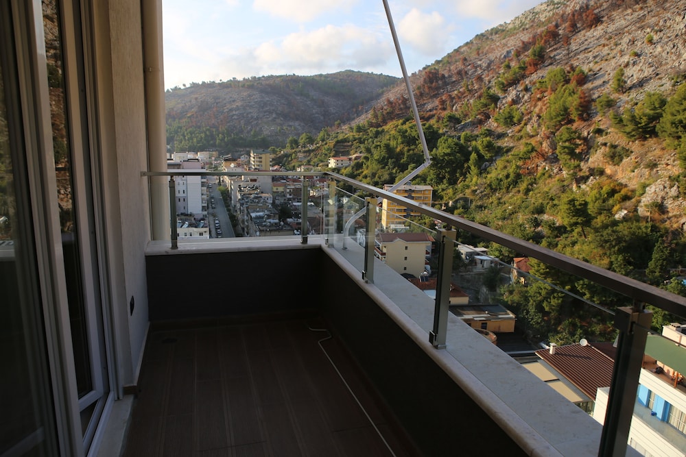 Suite, Mountain View