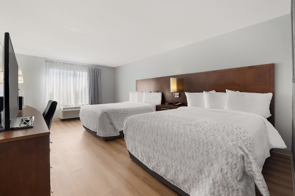 Standard Room, 2 Double Beds, Non Smoking photo 2