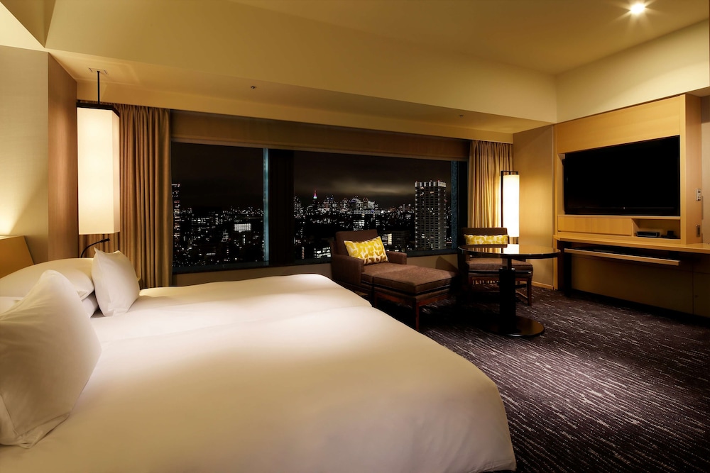 Club Deluxe Hollywood Twin, Non Smoking (Breakfast & Club Lounge Access Included)