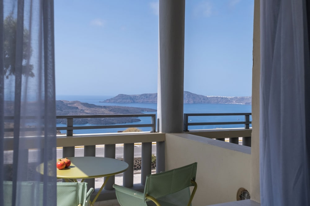 Triple Room, Sea View (Volcano) - Photo 4