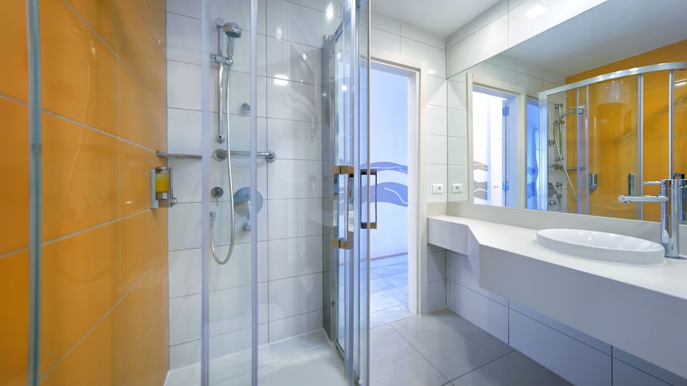 Double Room (3 Adultos)