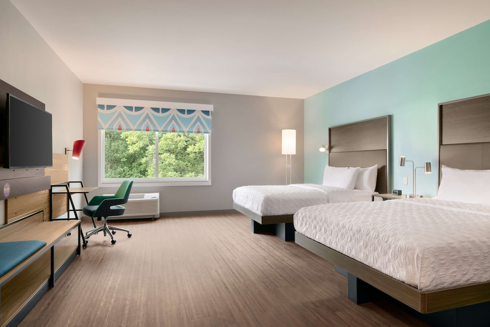 Room, 2 Queen Beds, Accessible (Roll-In Shower) - Photo 2