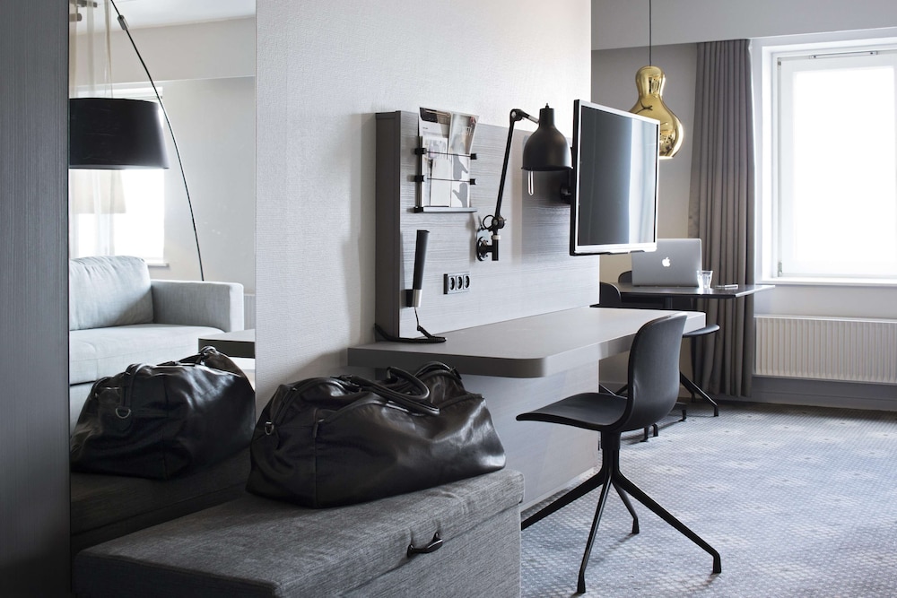 Superior Room, 1 Queen Bed - Photo 7