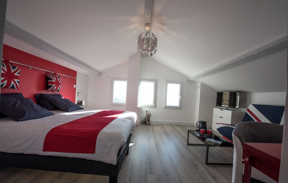 Family Room (British Touch) photo 2