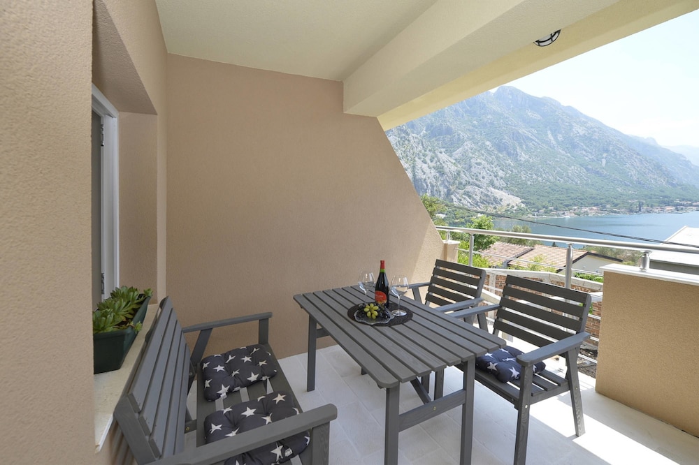 Apartment, 1 Bedroom, Terrace, Sea View photo 1
