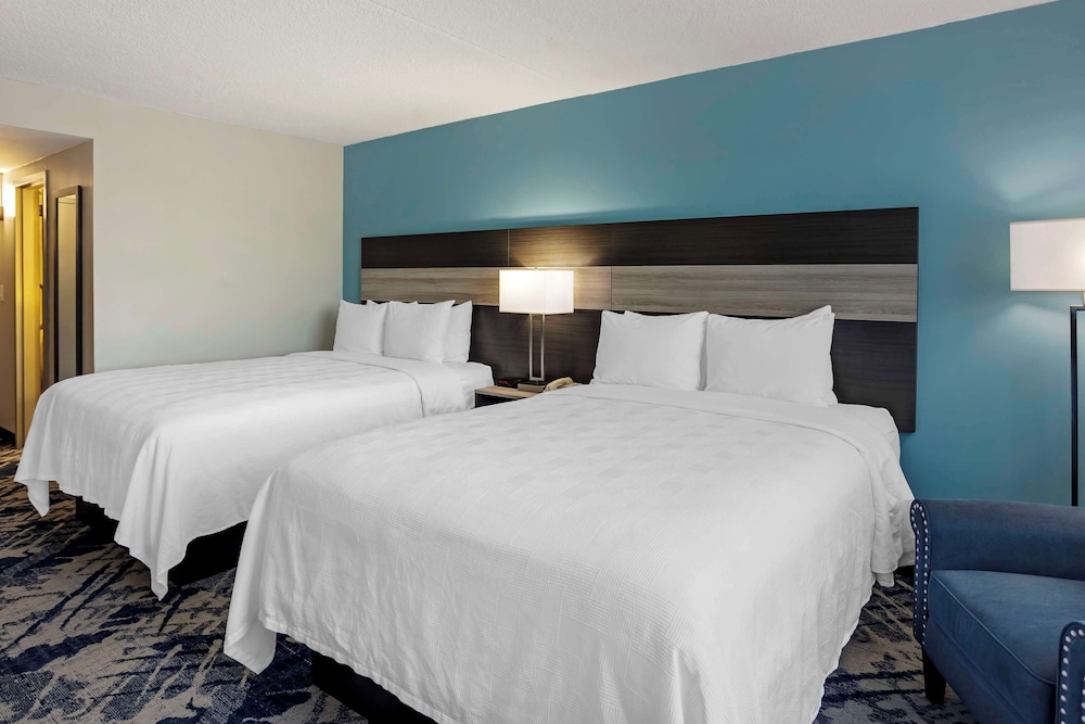Standard Room, 2 Queen Beds, Non Smoking, Refrigerator & Microwave - Photo 1