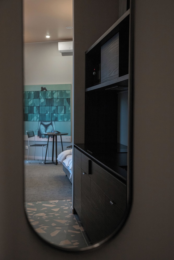Design Room - Photo 8