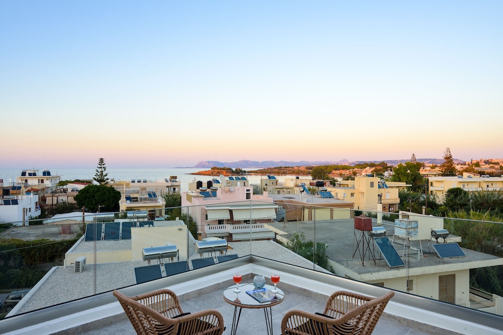 One Bedroom Suite with terrace and sea view - Photo 8