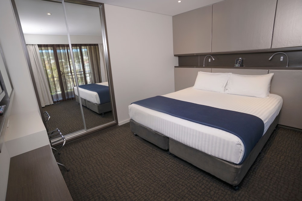 Superior King Suite photo 2