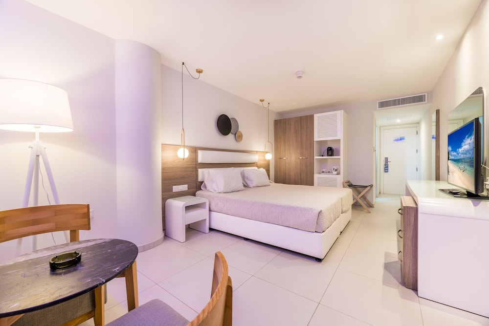 Penthouse, Sea View - Photo 6