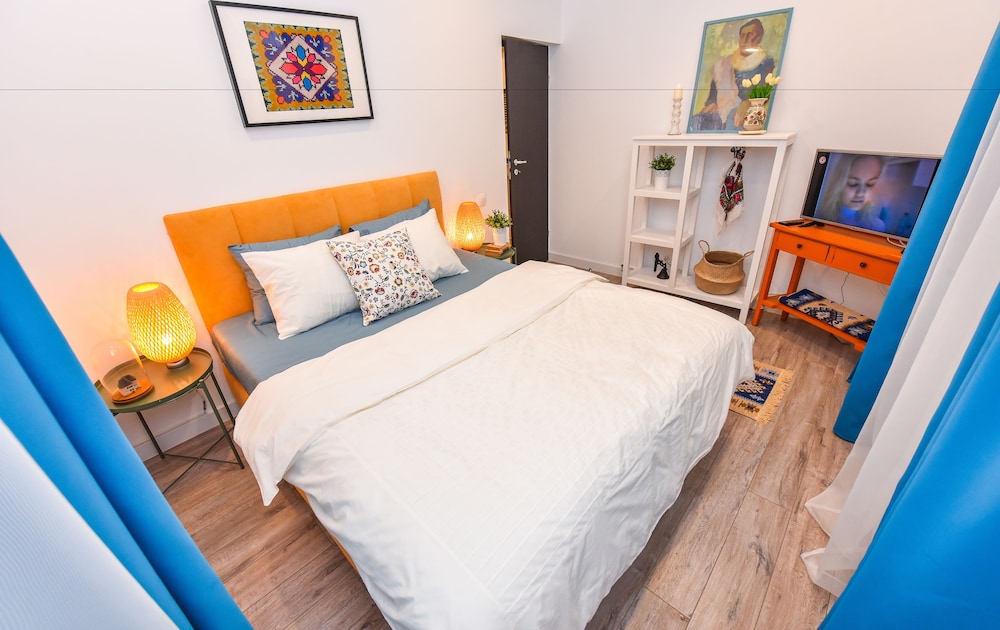 Comfort Apartment, 2 Bedrooms, Courtyard View, Ground Floor photo 2