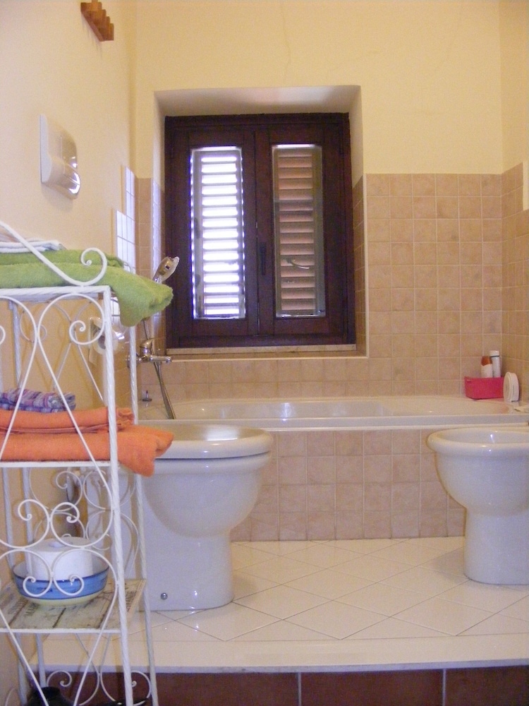 Deluxe Room, Private Bathroom photo 2