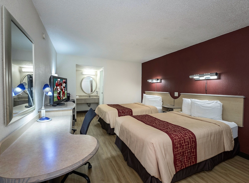 Deluxe Room, 2 Queen Beds, Non Smoking - Photo 1