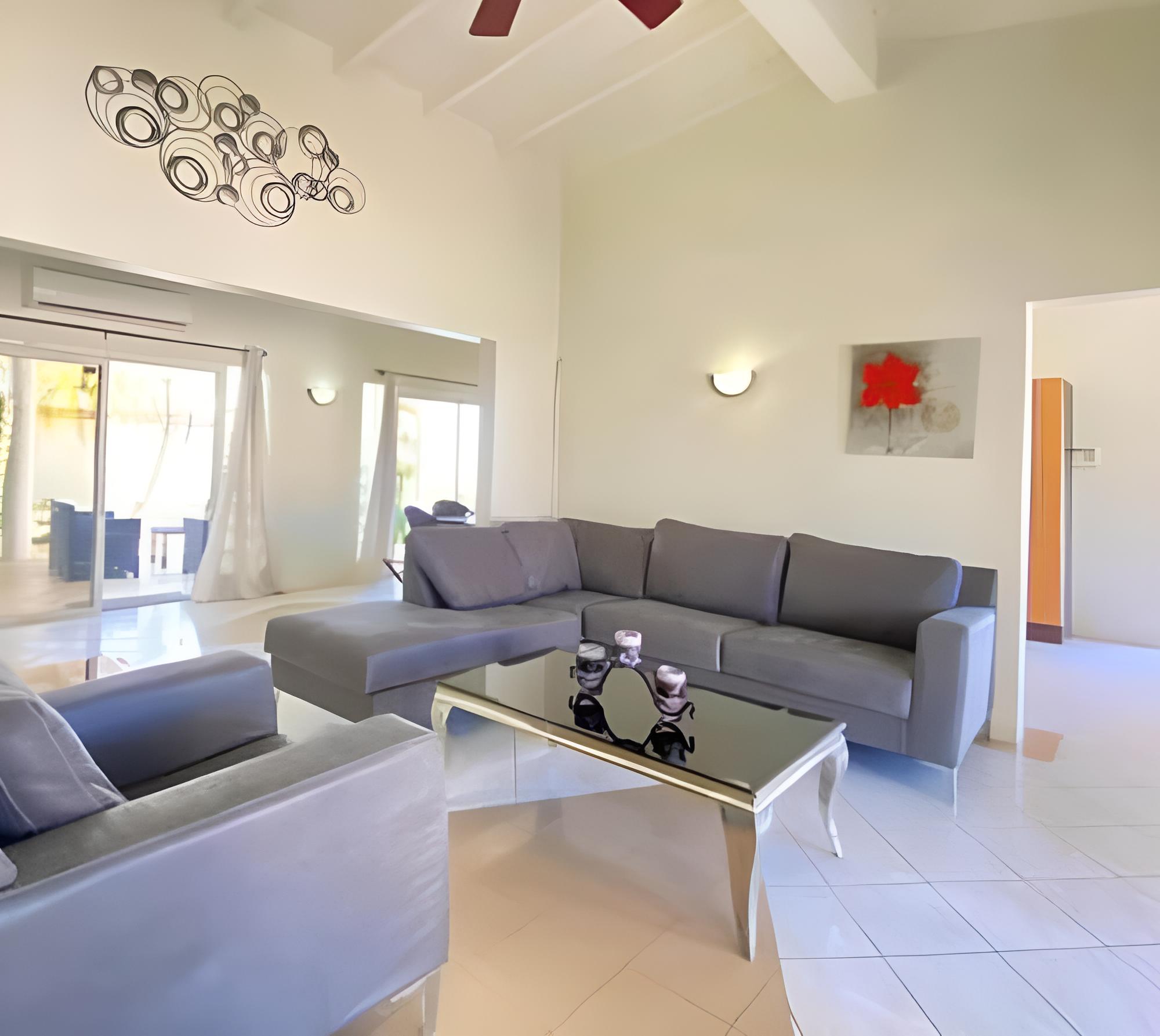 Exclusive House photo 2