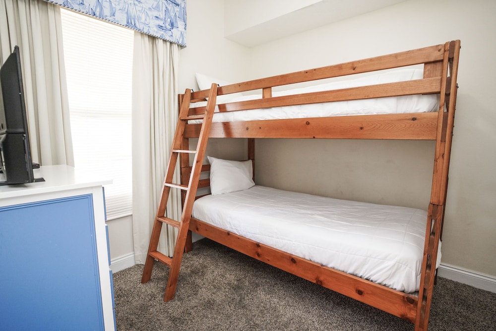 Condo, 3 Bedrooms, Beach View (1108W)
