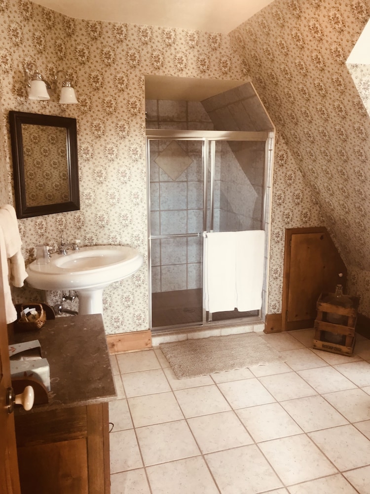 Meadows Suite photo 3