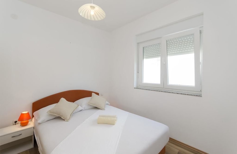 Apartment (3)