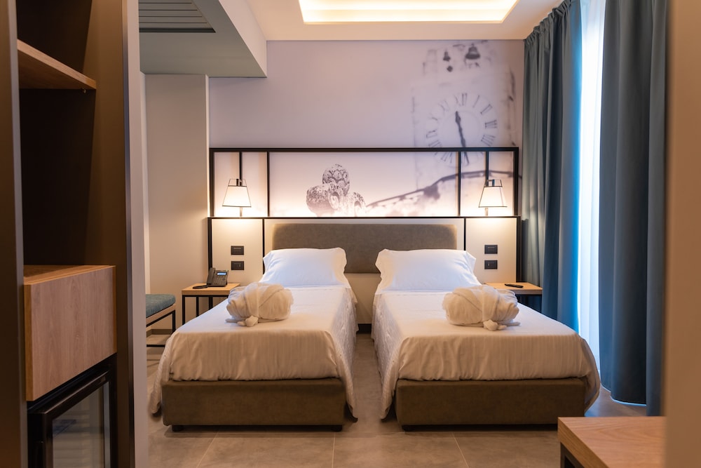 Superior Double Room Single Use - Photo 3