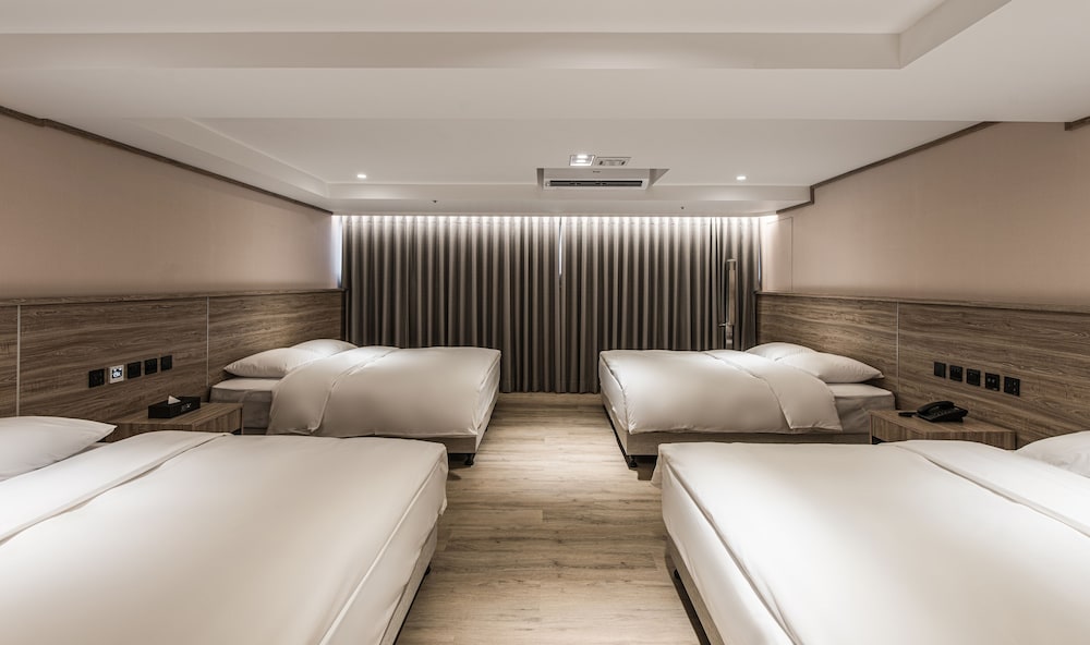 Room for 8