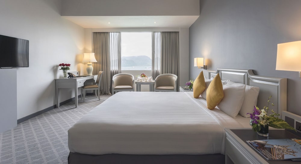 Executive Room, 1 King Bed, Club Lounge Access, Sea View