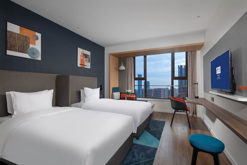Standard Room, 2 Twin Beds, City View