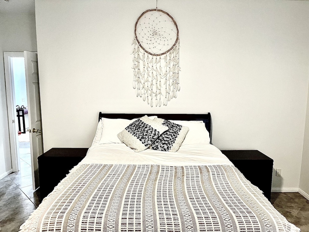House, 3 Bedrooms photo 1