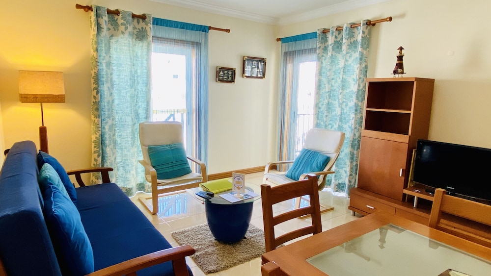 Apartment, 2 Bedrooms, Terrace, Beachside
