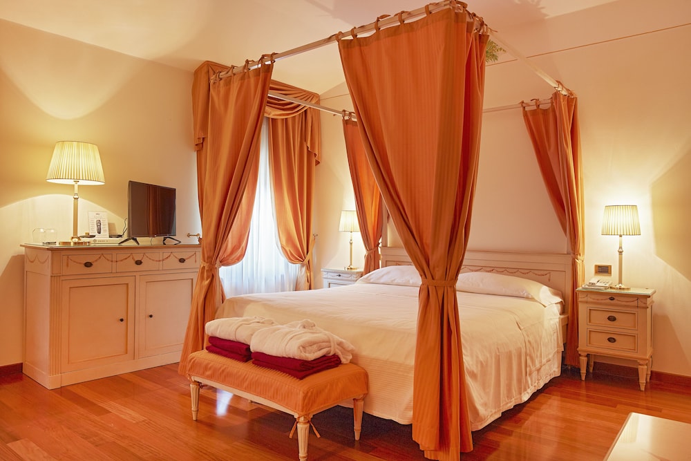 Junior Suite - Photo 10