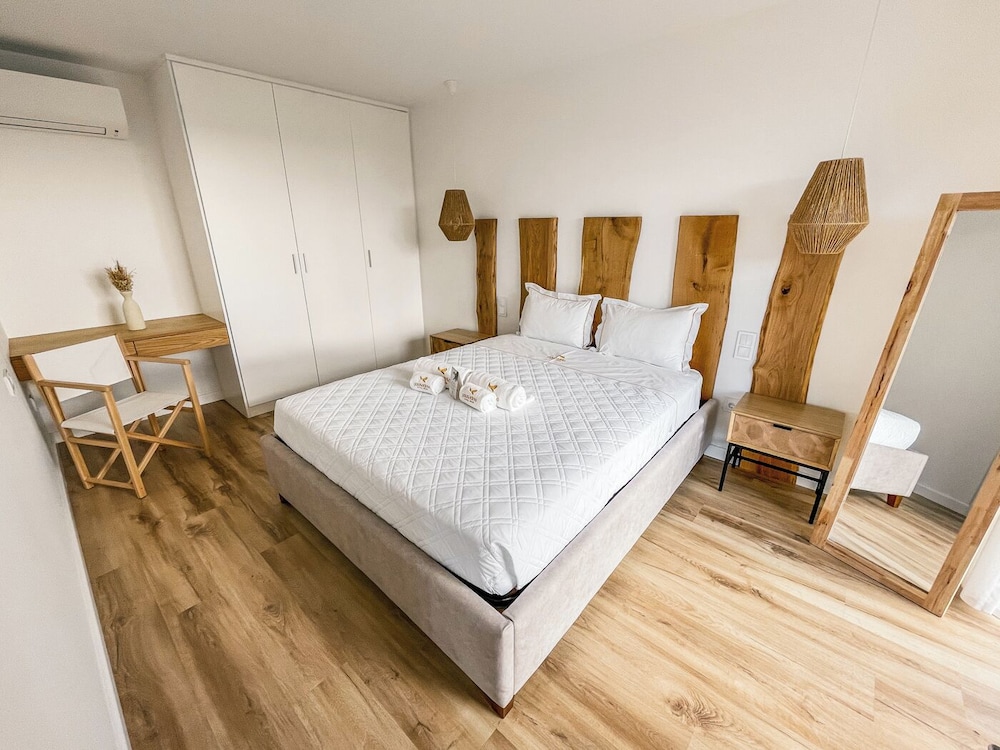 Panoramic House, 1 Queen Bed with Sofa bed, Kitchenette, River View