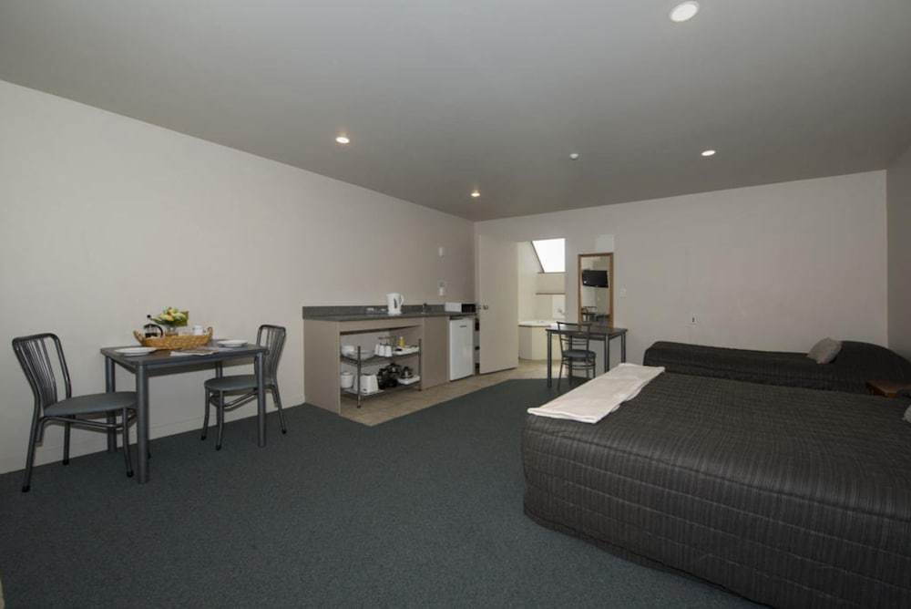 Studio, Multiple Beds, Non Smoking, Jetted Tub photo 1