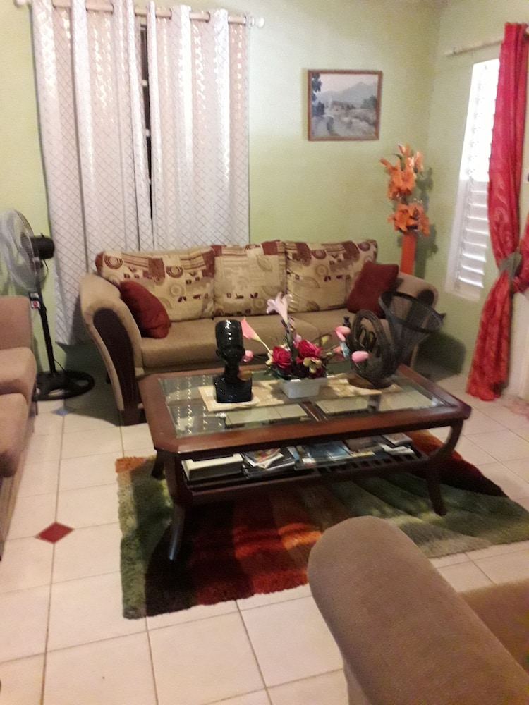 Deluxe Bungalow, 1 Bedroom, Non Smoking photo 3