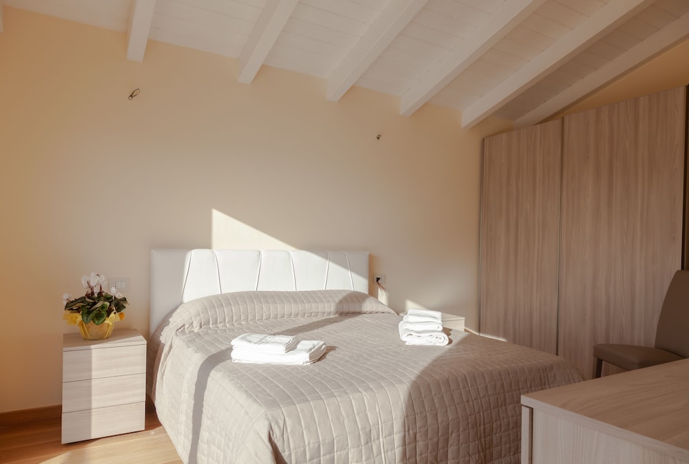 Luxury Villa, 2 Bedrooms, Patio, Sea View