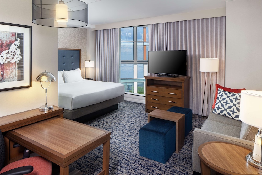 Studio Suite, 1 King Bed, Water View, Accessible Bathtub (Mobility)