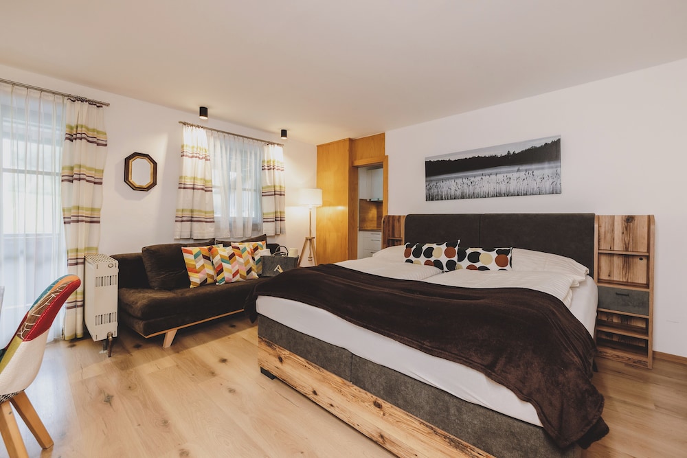 Signature Room, Balcony, Mountain View photo 1