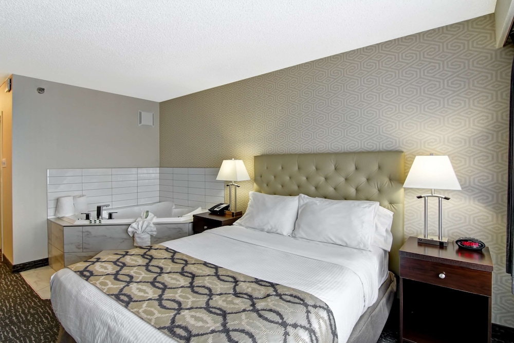 Room, 1 Queen Bed - Photo 5