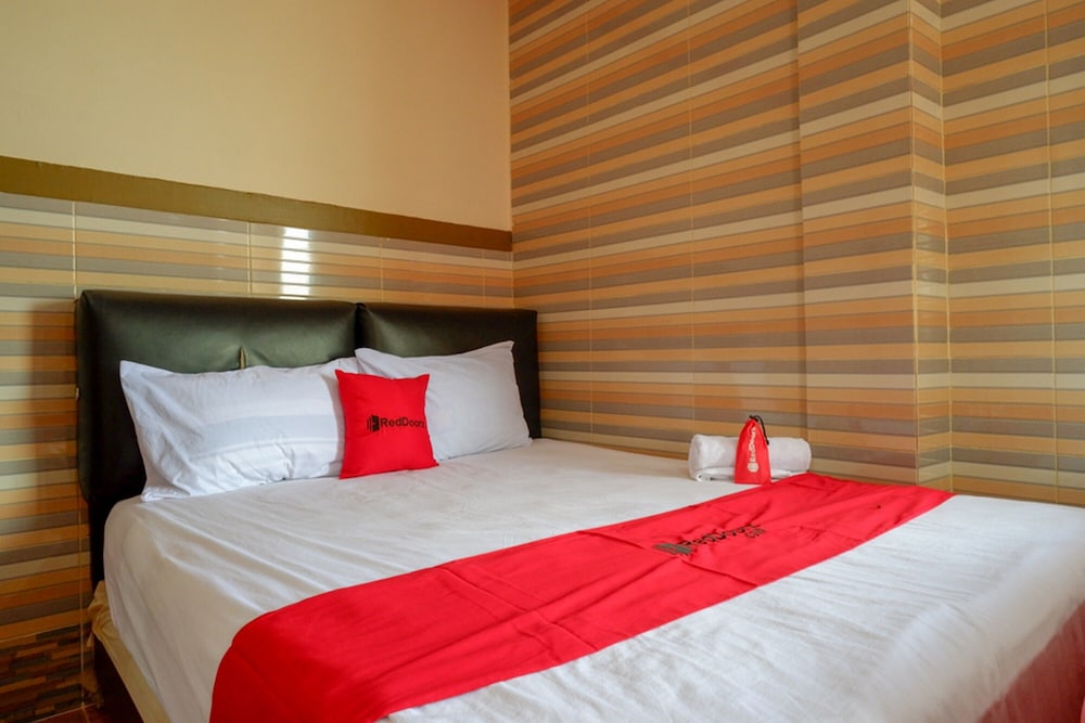 Superior Room (Reddoorz)