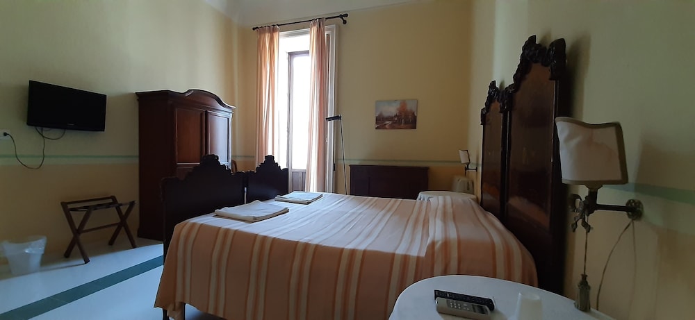 Quadruple Room - Photo 2