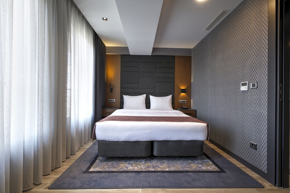 Suite, 2 Bedrooms, Non Smoking, Kitchenette (Vista) - Photo 3