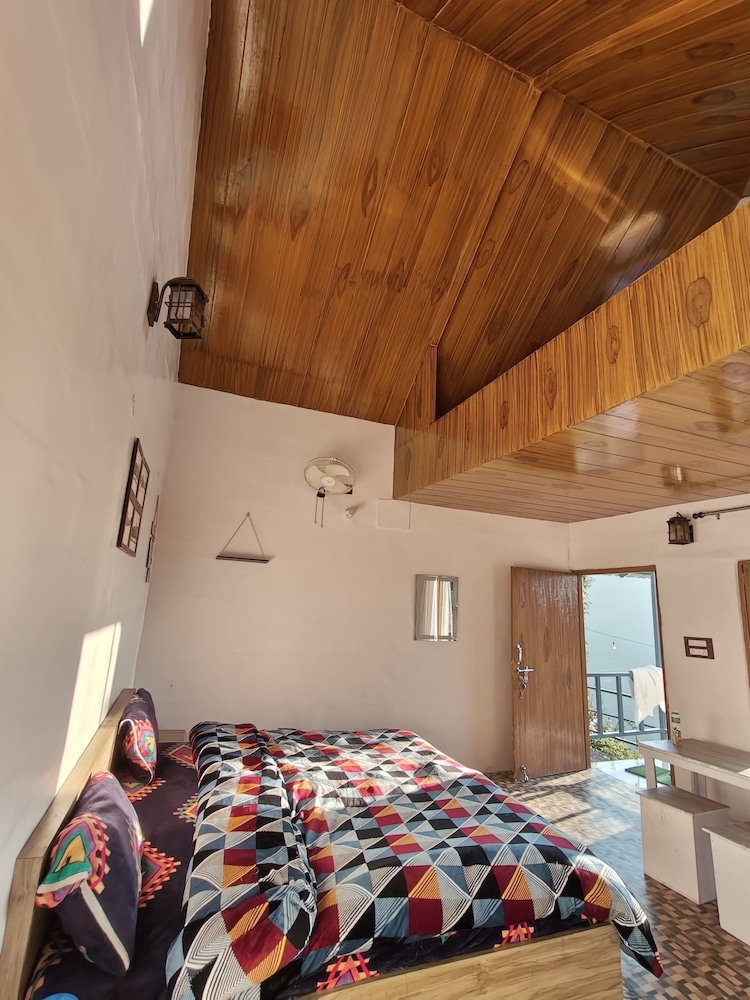 Classic Quadruple Room, Mountain View