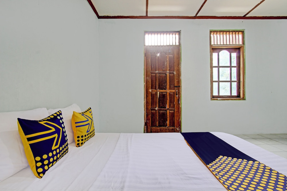 Basic Double Room photo 3