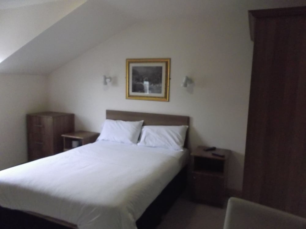 Basic Double or Twin Room photo 2