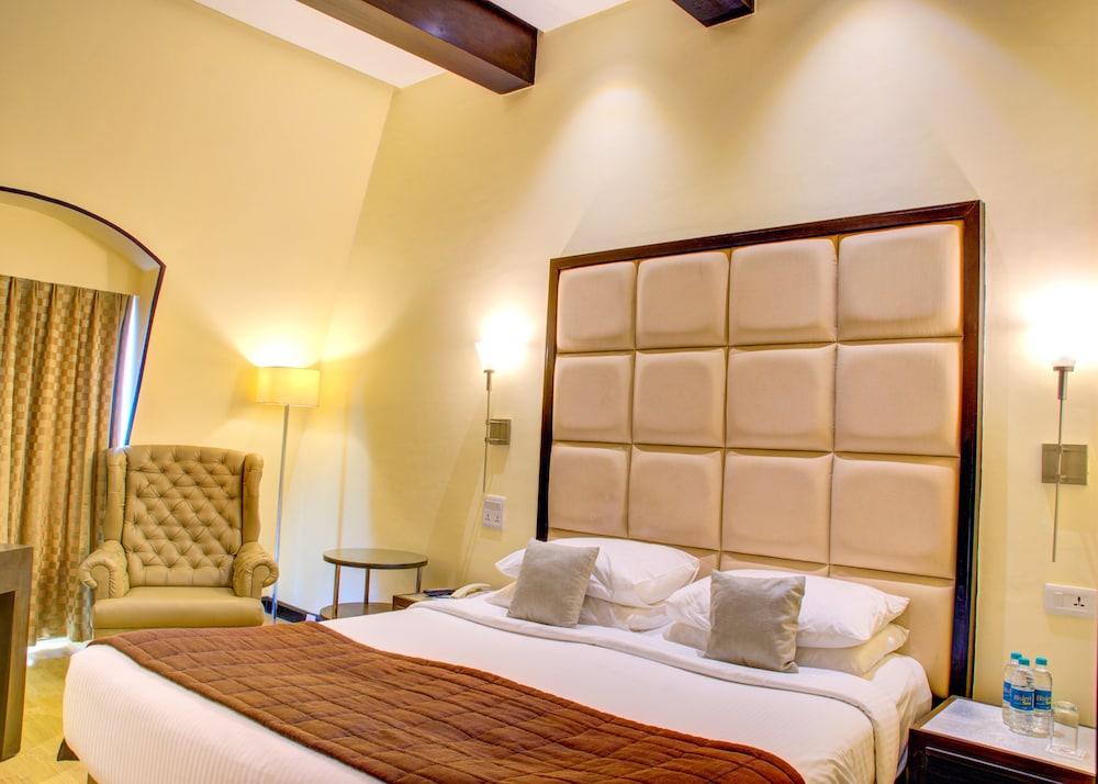 Royal Club Room