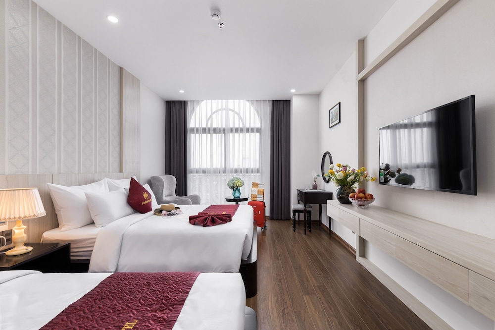 Family Triple Room, City View photo 3