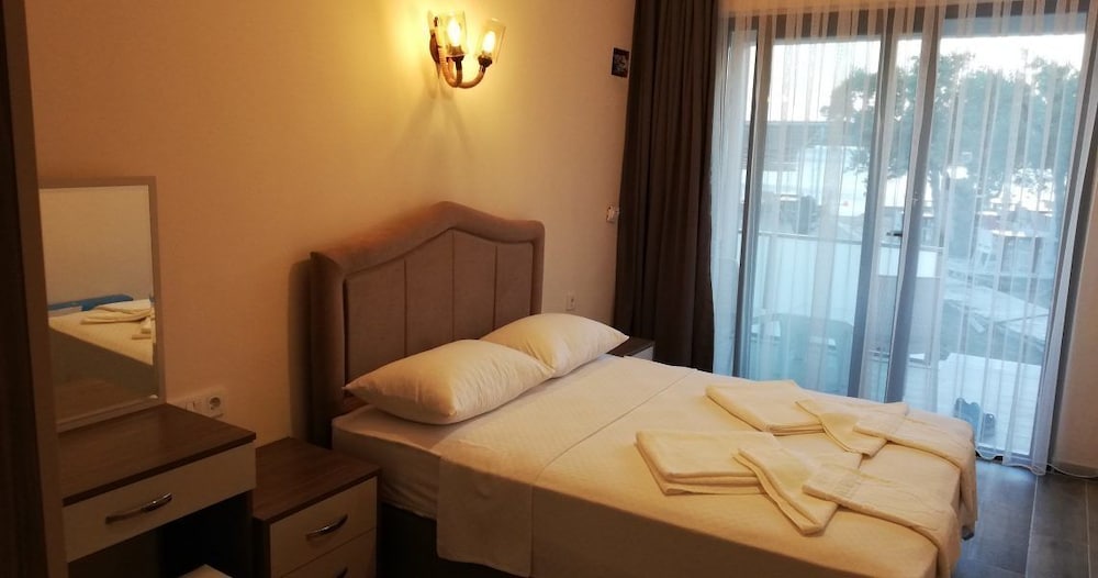 Standard Double Or Twin Room photo 3